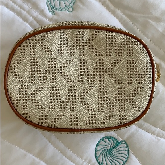 Michael Kors Cosmetic Bag - Picture 3 of 6